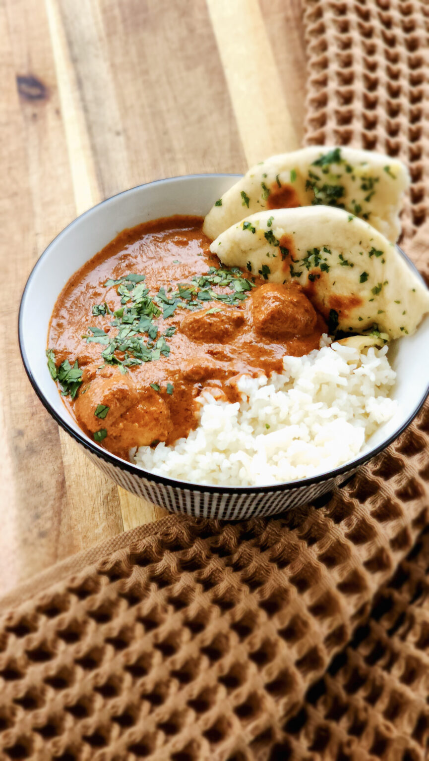 Chicken Tikka Masala, Chicken, Tikka, Masala, Garlic Naan Bread, Naan, garlic, bread, basmati rice, basmati, rice