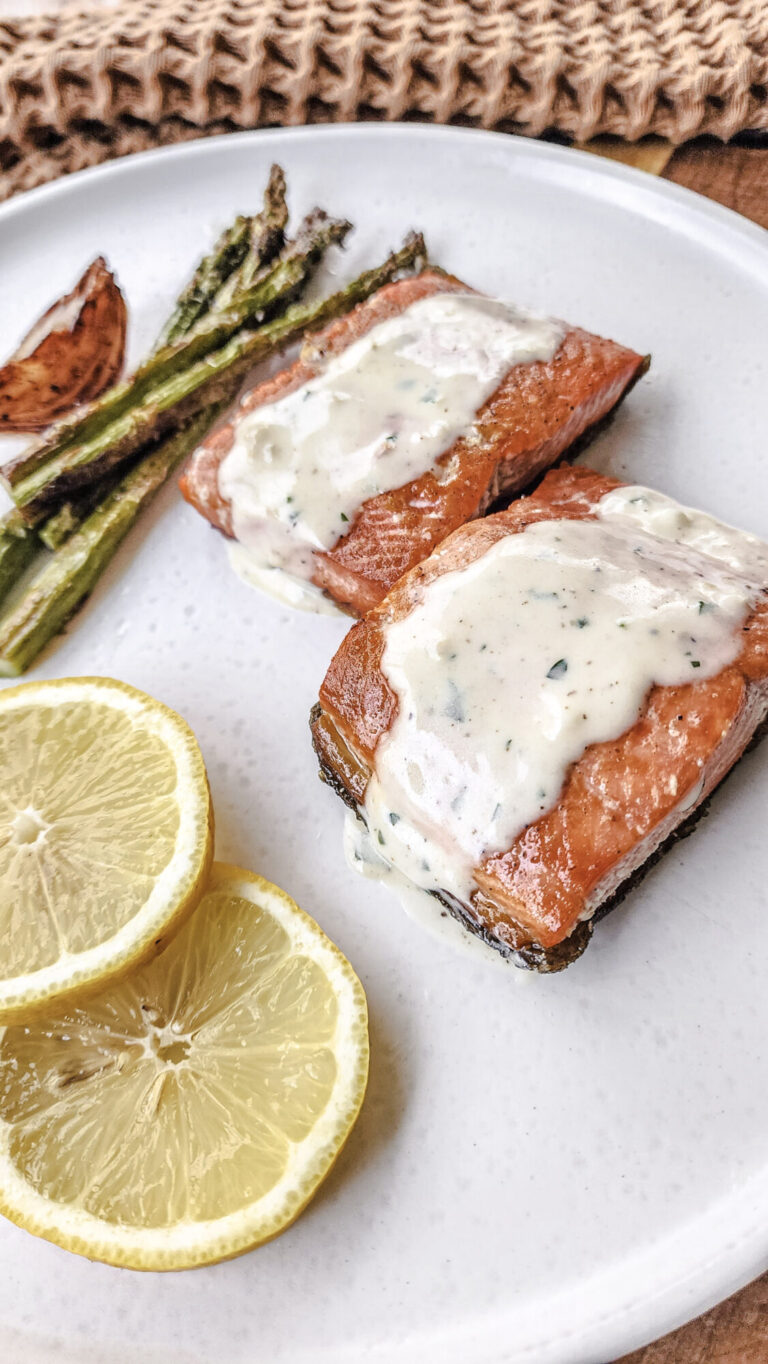 Seared Salmon and Garlic Cream Sauce