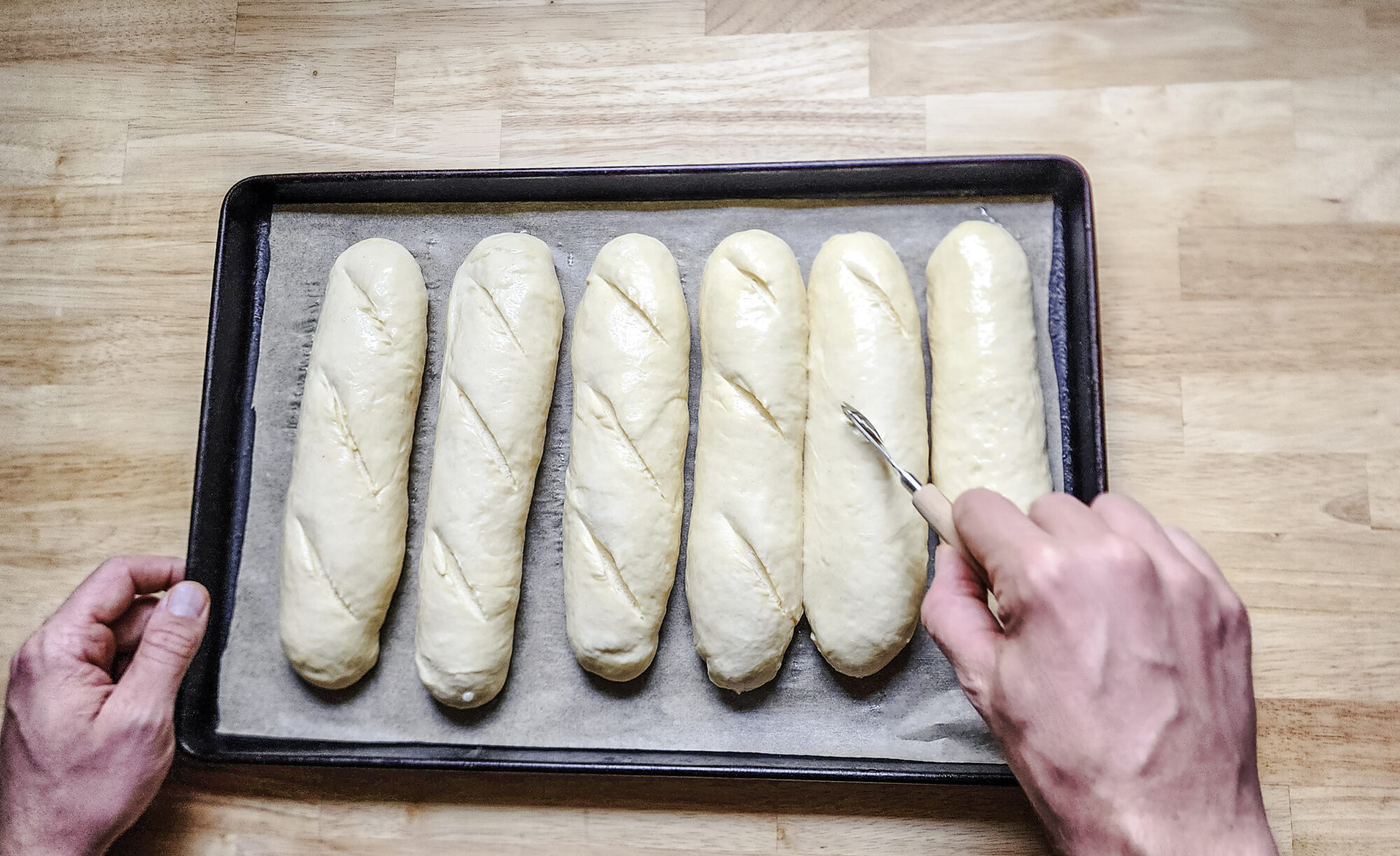 Scoring sub roll loaves