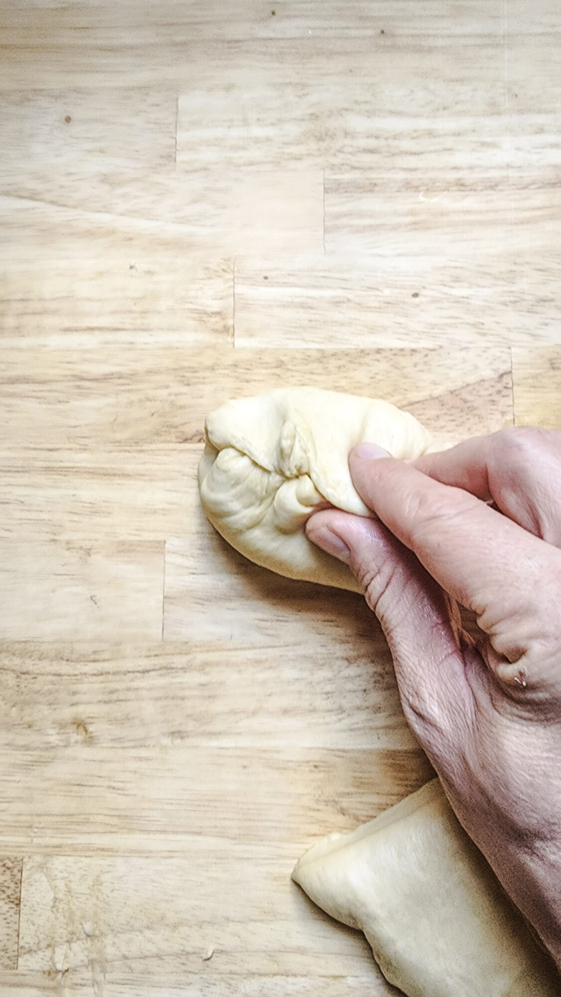 Shaping the dough balls