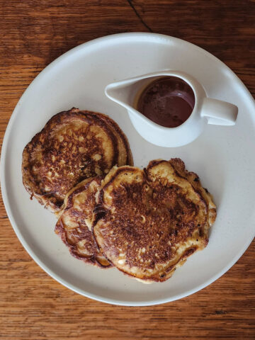 Fluffy and Crispy Buttermilk Pancakes