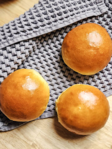 Fluffy Brioche Buns