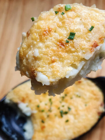 Cheesy Skillet Mashed Potatoes