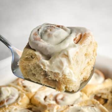 Chai Spiced Cinnamon Rolls