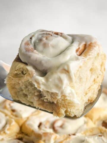 Chai Spiced Cinnamon Rolls